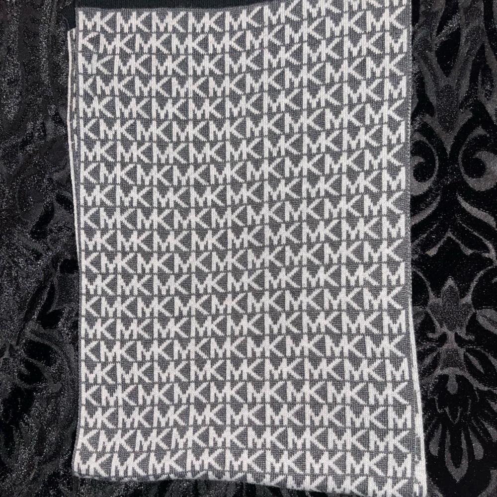 Michael Kors scarf